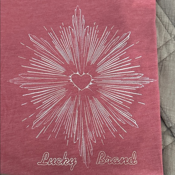 Set up two Lucky brand T-shirts. - Picture 2 of 5